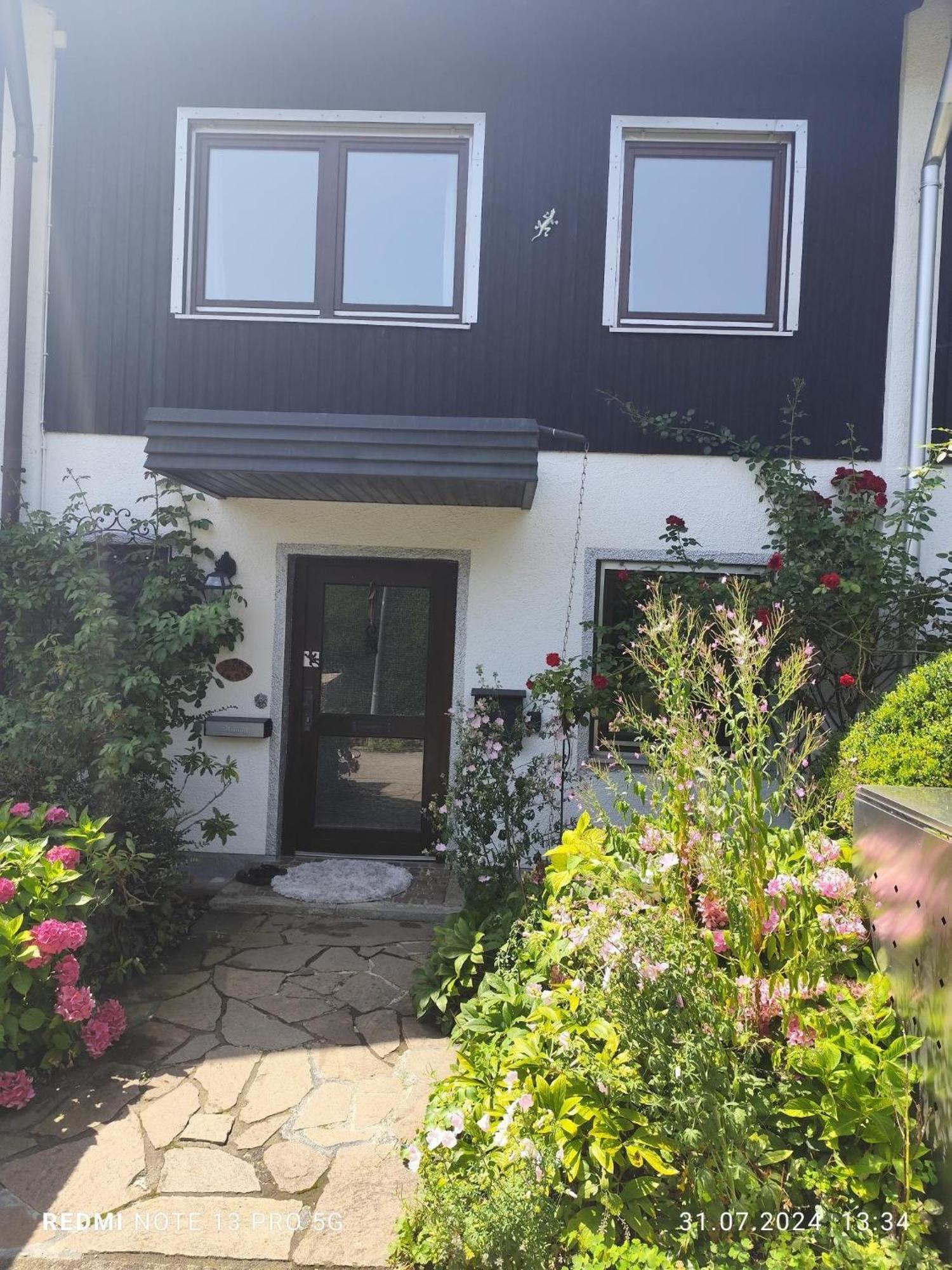 Elegantes Reihenhaus, 700 m vom See, zentral, wie neu, ruhig, grün, Kinder mindestens 6 a alt Starnberg Exterior foto