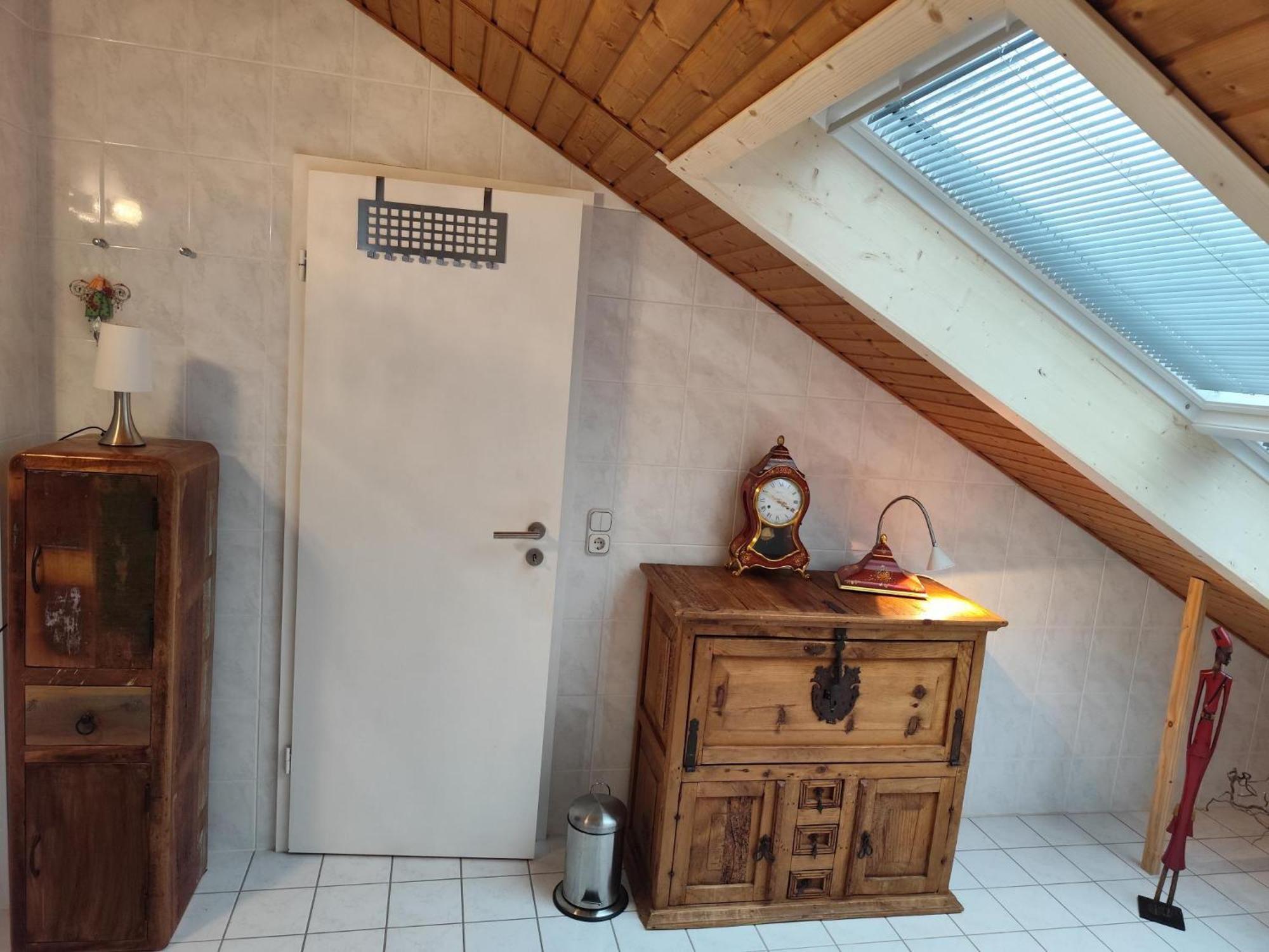 Elegantes Reihenhaus, 700 m vom See, zentral, wie neu, ruhig, grün, Kinder mindestens 6 a alt Starnberg Exterior foto