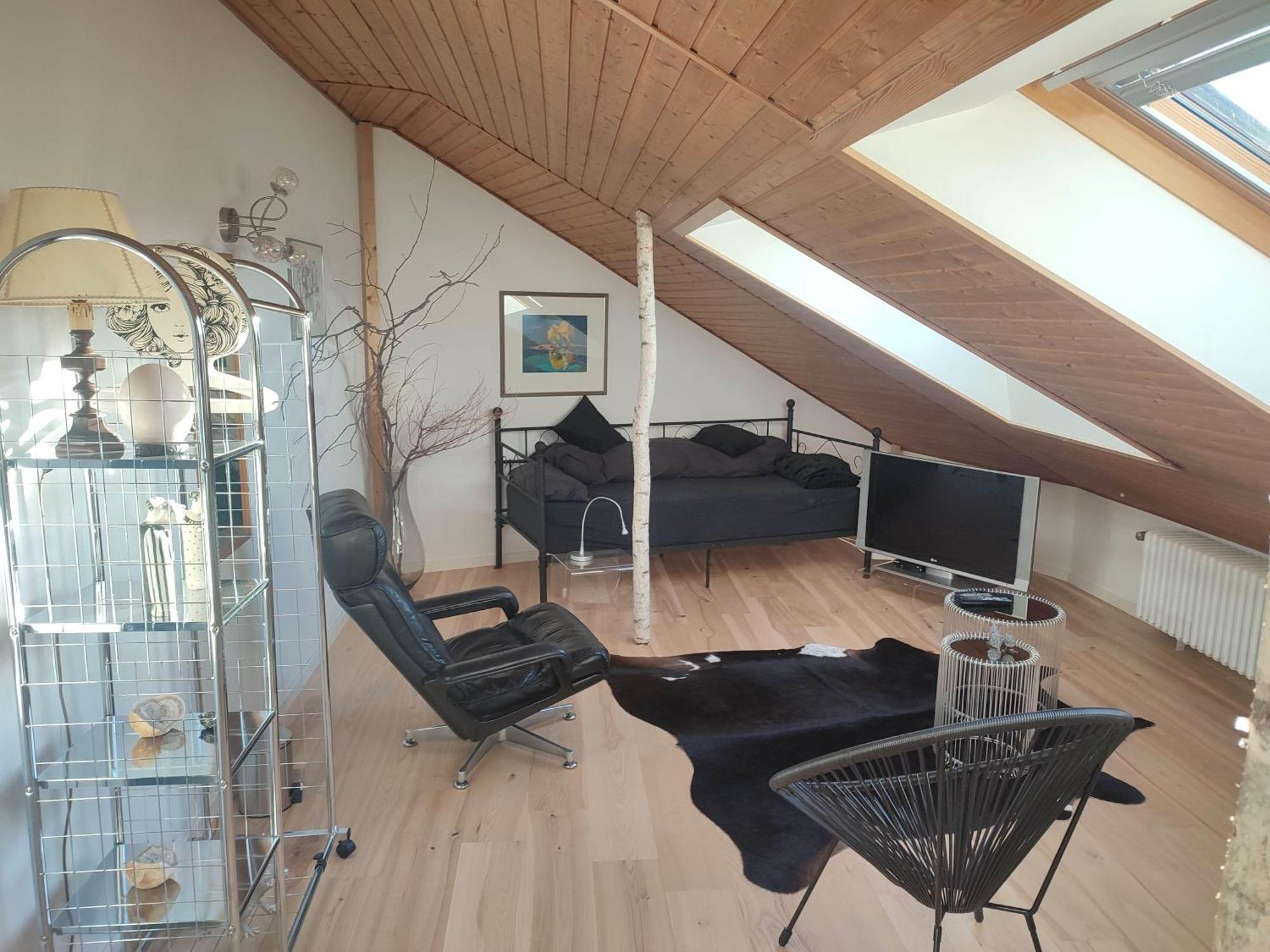 Elegantes Reihenhaus, 700 m vom See, zentral, wie neu, ruhig, grün, Kinder mindestens 6 a alt Starnberg Exterior foto