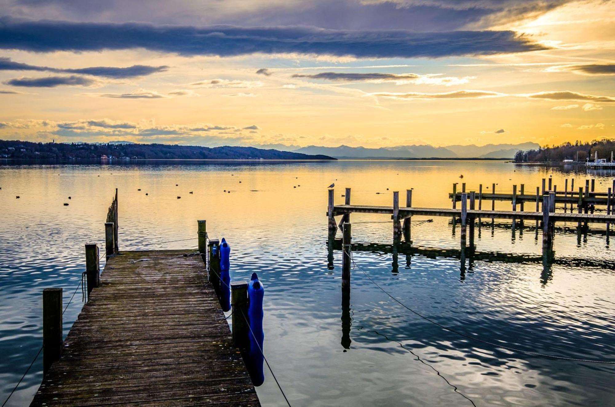 Elegantes Reihenhaus, 700 m vom See, zentral, wie neu, ruhig, grün, Kinder mindestens 6 a alt Starnberg Exterior foto