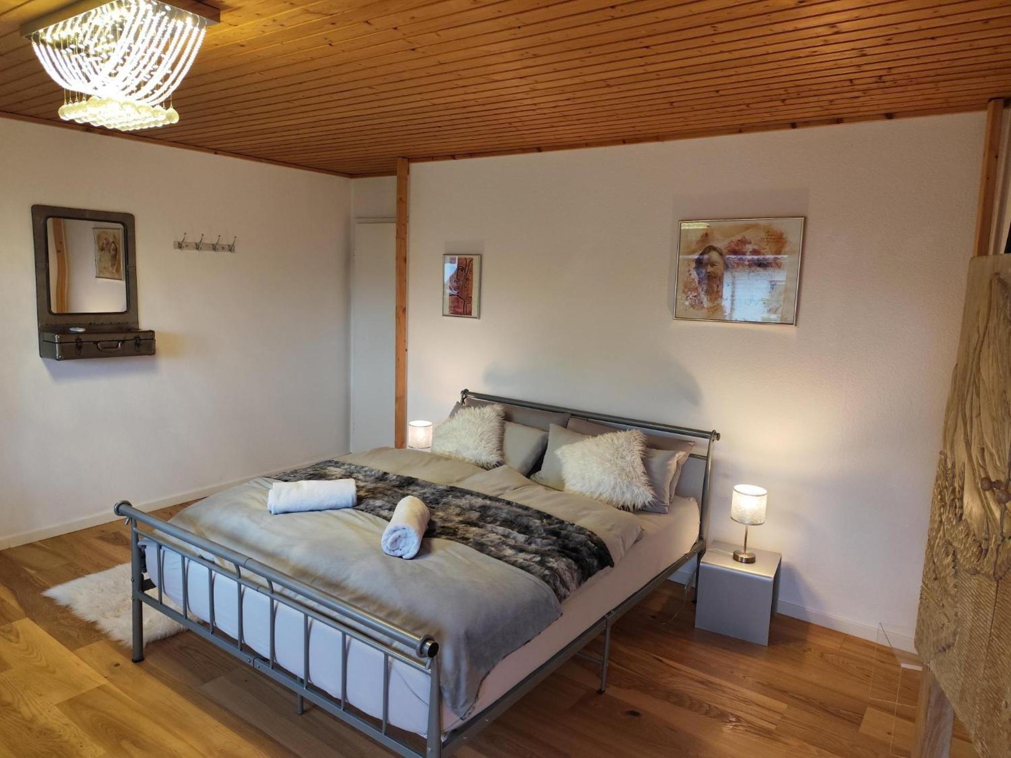 Elegantes Reihenhaus, 700 m vom See, zentral, wie neu, ruhig, grün, Kinder mindestens 6 a alt Starnberg Exterior foto